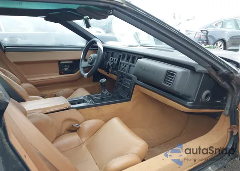 1989 Chevrolet Corvette z USA, uszkodzony, nr VIN 1G1YY2186K5112957